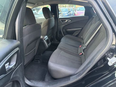 Used 2015 Chrysler 200 Limited image 17