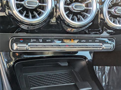 Used 2025 Mercedes-Benz CLA 250 image 25