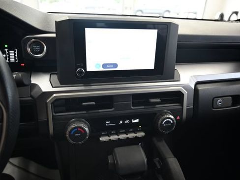 Used 2025 Toyota 4Runner SR5 AWD/4WD image 16
