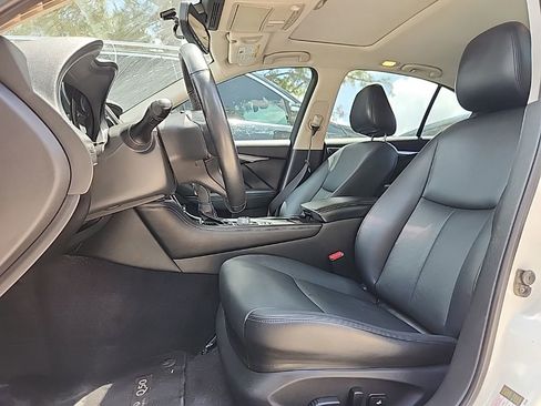Used 2018 INFINITI Q50 Luxe w/ Essential Package (3.0T Luxe) RWD image 7