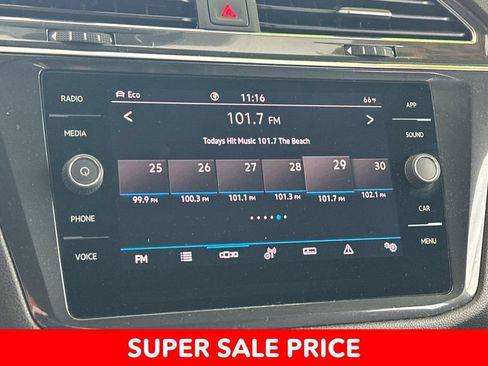 Used 2022 Volkswagen Tiguan SE R-Line AWD/4WD image 17
