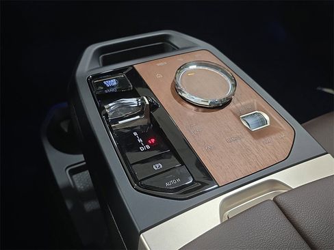 Used 2024 BMW iX xDrive50 w/ Premium Package image 24