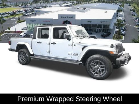 Certified 2024 Jeep Gladiator Sport image 10