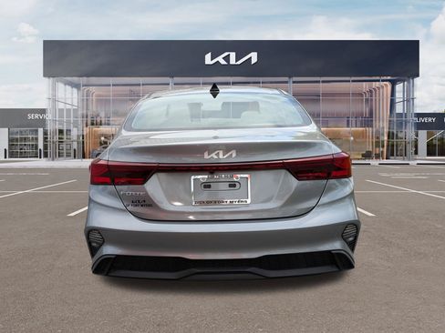 Certified 2023 Kia Forte LXS FWD image 5