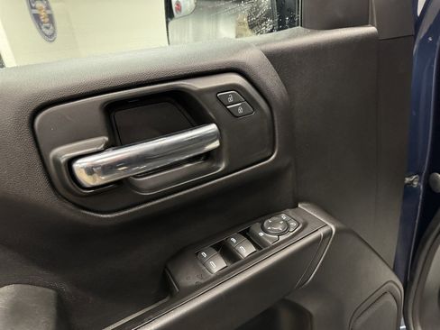 Used 2020 Chevrolet Silverado 1500 Custom Trail Boss w/ Custom Convenience Package image 31