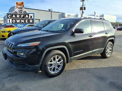 Used 2014 Jeep Cherokee Latitude w/ Comfort/Convenience Group