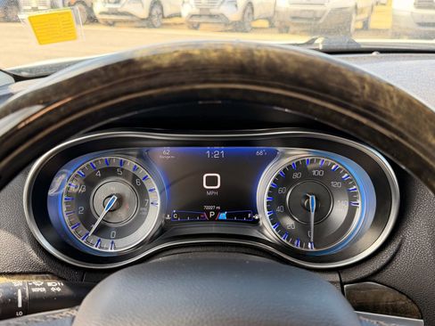 Used 2017 Chrysler 300 C w/ Safetytec Plus Group image 29