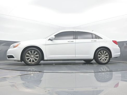 Used 2014 Chrysler 200 Touring image 45