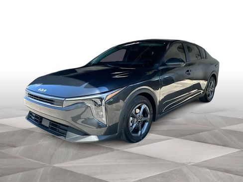 Used 2025 Kia K4 FWD image 4