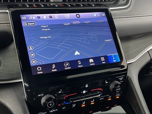 Certified 2024 Jeep Grand Cherokee Limited image 19