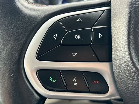 Used 2018 Chrysler Pacifica Touring-L Plus FWD image 29