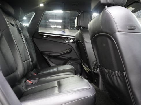 Used 2023 Porsche Macan S AWD/4WD image 19