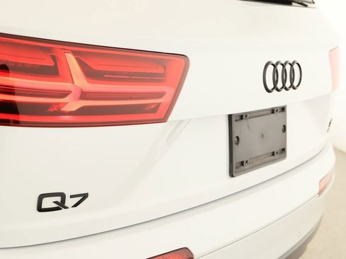 Used 2017 Audi Q7 3.0T Prestige w/ Prestige Package AWD/4WD image 37