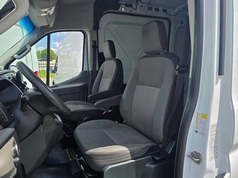 Used 2023 Ford Transit 250 Medium Roof AWD image 8