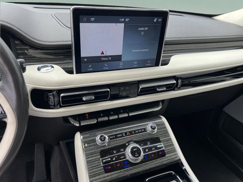 Certified 2023 Lincoln Aviator Black Label w/ Dynamic Handling Package AWD/4WD image 24