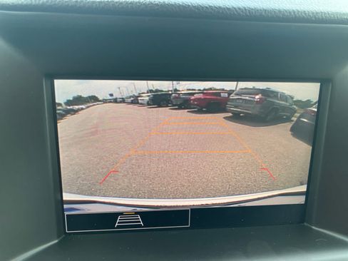 Used 2023 GMC Terrain SLE w/ Driver Convenience Package AWD/4WD image 21