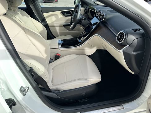 Certified 2025 Mercedes-Benz C 300 4MATIC Sedan image 33