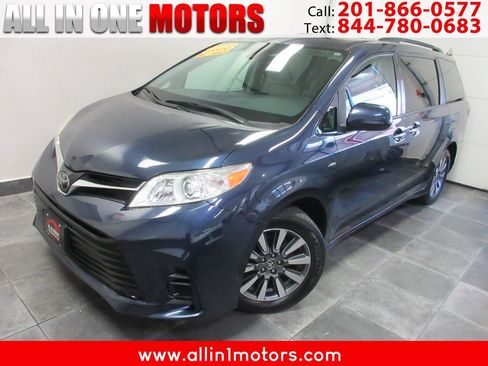 Used 2020 Toyota Sienna LE w/ LE Preferred Package AWD/4WD image 1