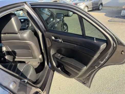 Used 2014 Chrysler 300 S RWD image 22