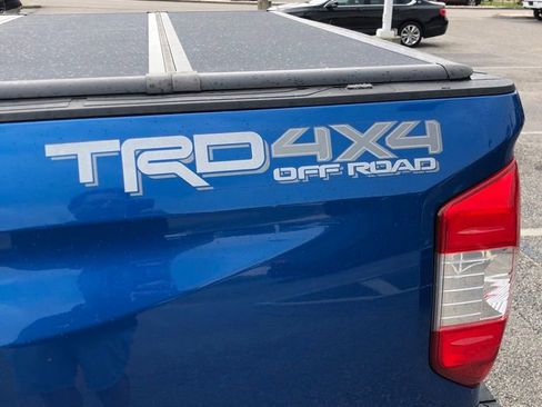 Used 2018 Toyota Tundra Limited w/ Limited Premium Package AWD/4WD image 14