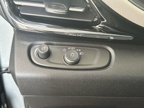 New 2026 Buick Envista Avenir image 18