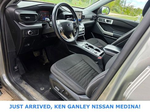 Used 2020 Ford Explorer XLT w/ Comfort Package AWD/4WD image 9