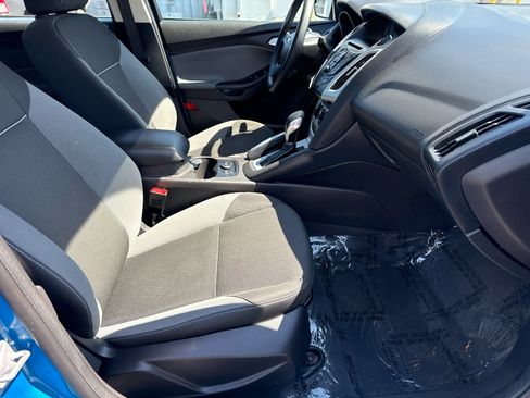 Used 2014 Ford Focus SE w/ SE Winter Package image 17