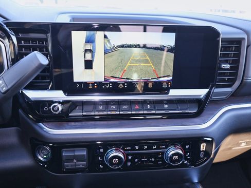 New 2026 GMC Sierra 2500 SLT w/ SLT Premium Package image 16