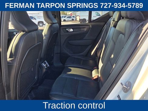 Certified 2025 Volvo XC40 B5 Core image 15