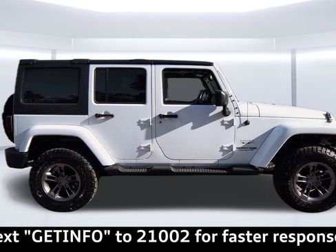 Used 2018 Jeep Wrangler Unlimited Sahara w/ Dual Top Group image 37