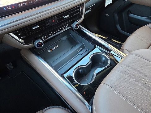 New 2026 Chevrolet Tahoe High Country image 25