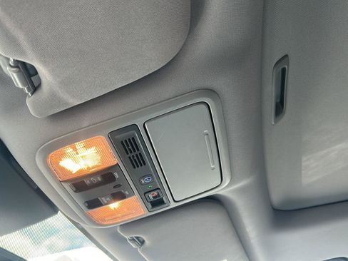 Used 2022 Honda Odyssey Elite image 16