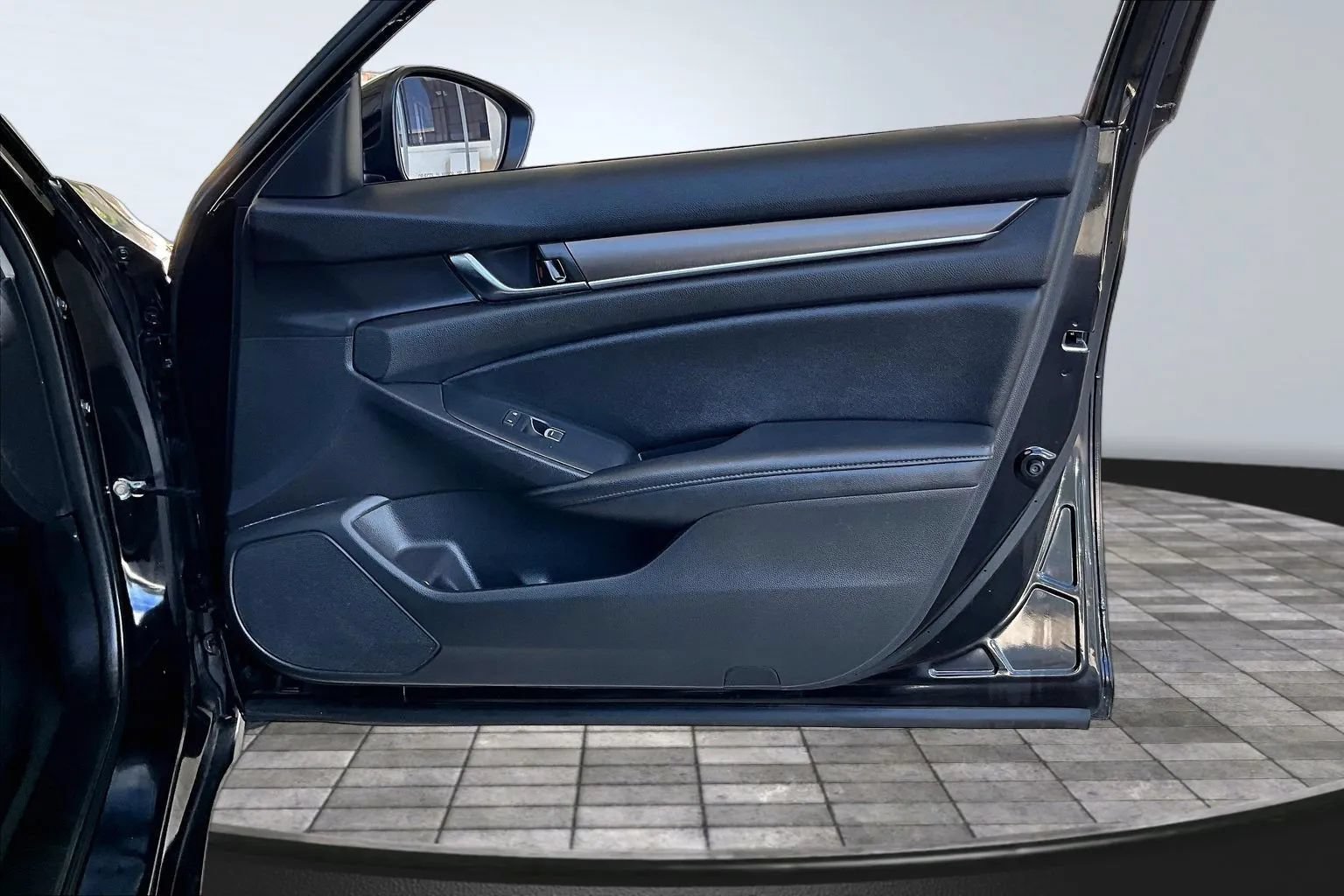 Used 2019 Honda Accord LX image 24