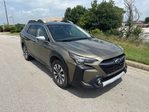 Used 2023 Subaru Outback Touring XT AWD/4WD image 2