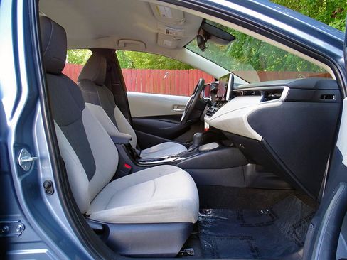 Used 2021 Toyota Corolla LE w/ Carpet Mat Package (TMS) FWD image 45