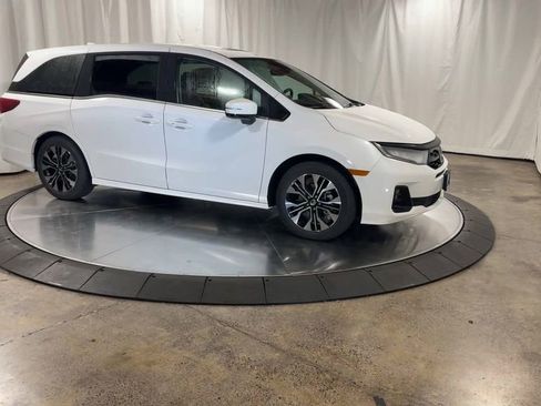 New 2026 Honda Odyssey Elite image 2