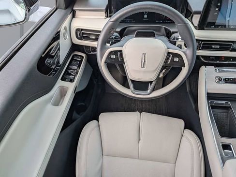 Used 2025 Lincoln Aviator Reserve w/ Equipment Group 201A image 16