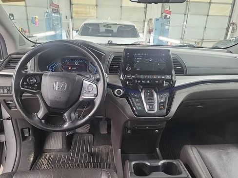 Used 2018 Honda Odyssey Elite image 11
