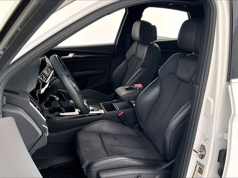 Used 2023 Audi SQ5 Prestige w/ Prestige Package image 31