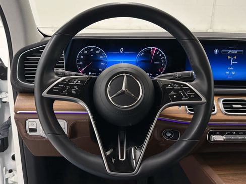 Used 2024 Mercedes-Benz GLE 450e 4MATIC image 24