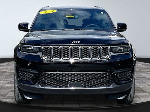 Certified 2024 Jeep Grand Cherokee Laredo X w/ Luxury Tech Group I AWD/4WD image 2