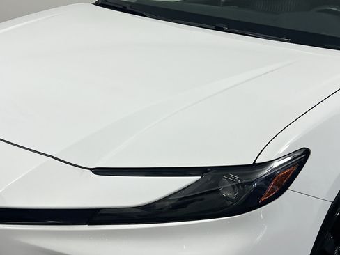 Used 2025 Toyota Camry LE FWD image 11