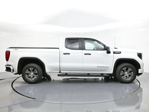 Used 2023 GMC Sierra 1500 Pro w/ Graphite Edition AWD/4WD image 6
