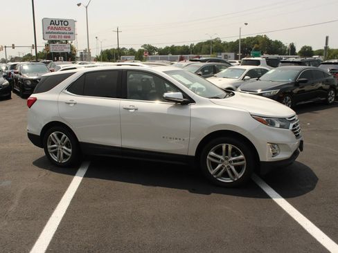 Used 2018 Chevrolet Equinox Premier AWD/4WD image 10
