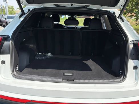 Certified 2025 Volkswagen Atlas Cross Sport SE AWD/4WD image 28
