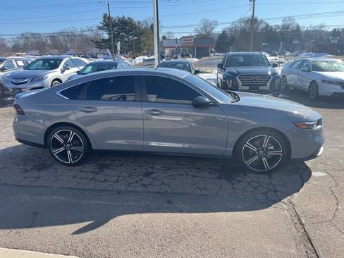 Used 2025 Honda Accord Sport image 26