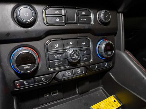 Used 2022 Chevrolet Tahoe RST w/ Sport Performance Package image 18