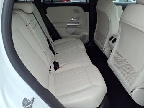 Used 2025 Mercedes-Benz GLA 250 image 19