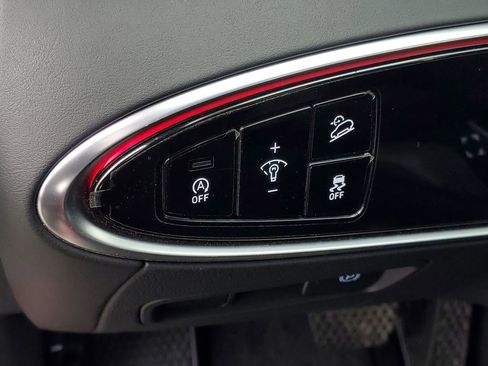 Used 2024 Genesis GV70 2.5T w/ Advanced Package image 14