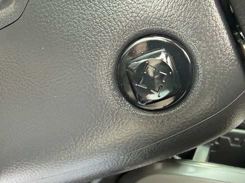 Used 2016 Nissan Titan Platinum Reserve image 18